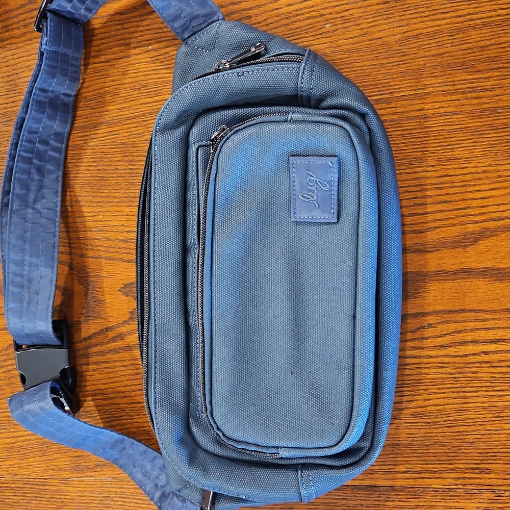 Lug Hitch Belt Bag